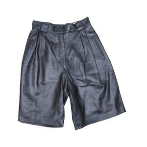 Black leather shorts vintage size 6 lined pleated USA pockets butter soft 80s